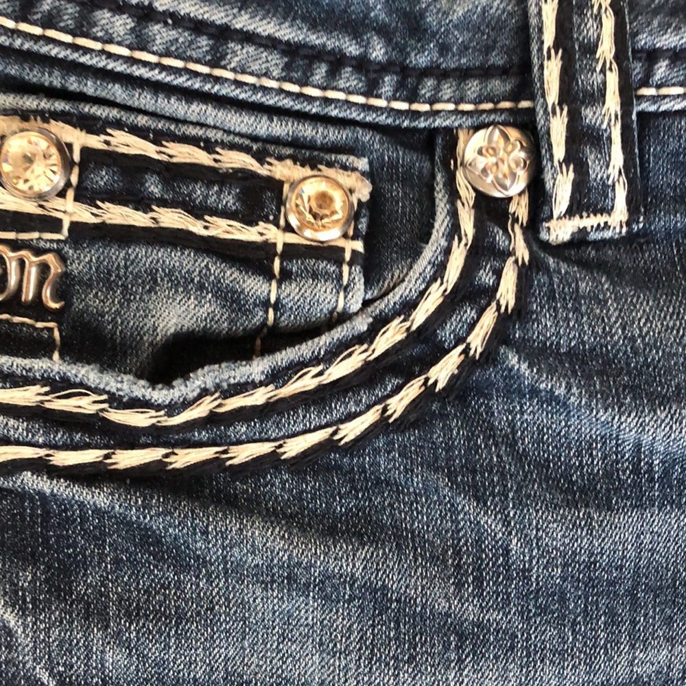 Miss Me shorts. Size 27. Mid-Short - Picture 6 of 8
